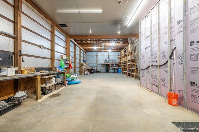 4985 Hollenbeck Road, Columbiaville, MI 48421