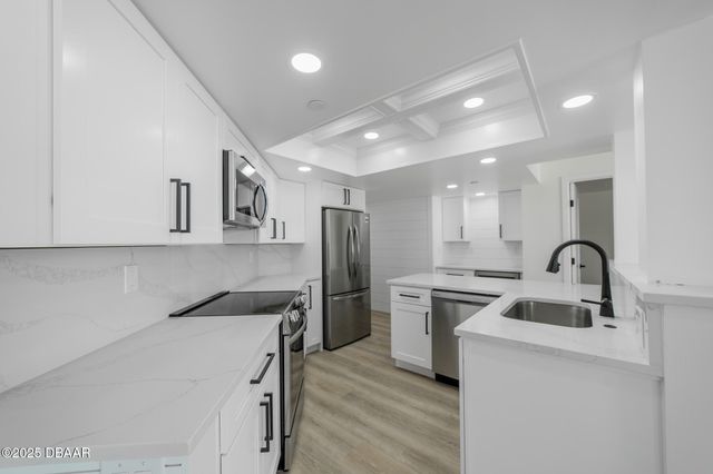 1 Oceans West Blvd Apt 4B4, Daytona Beach Shores, FL 32118