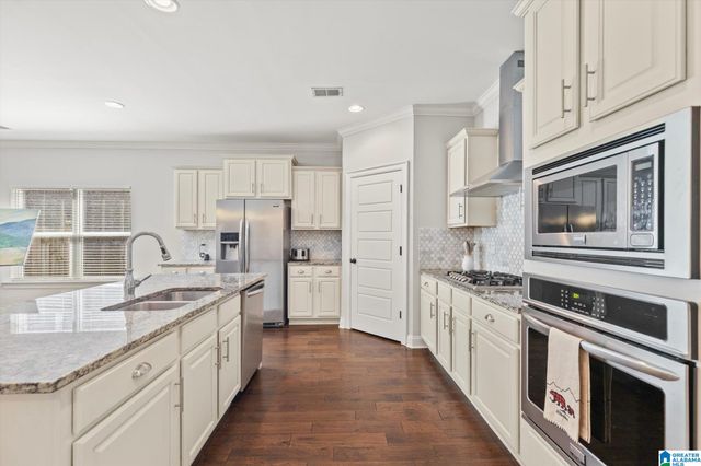 1233 HUNTERS GATE DRIVE, Hoover, AL 35242