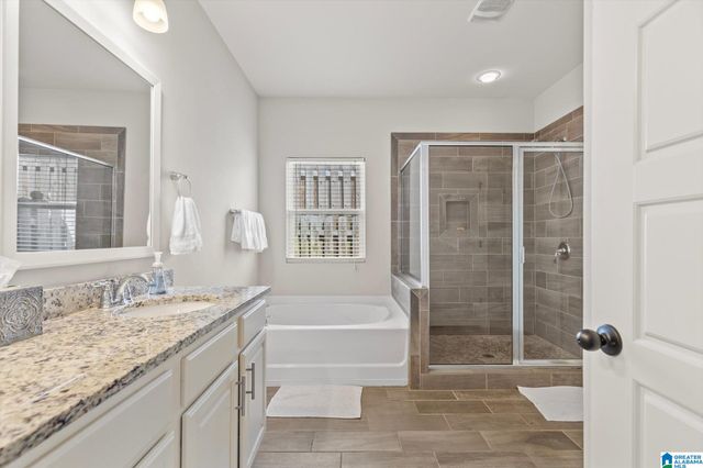 1233 HUNTERS GATE DRIVE, Hoover, AL 35242