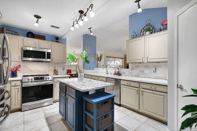 7811 Clymer, San Antonio, TX 78240