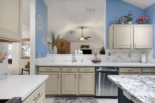 7811 Clymer, San Antonio, TX 78240