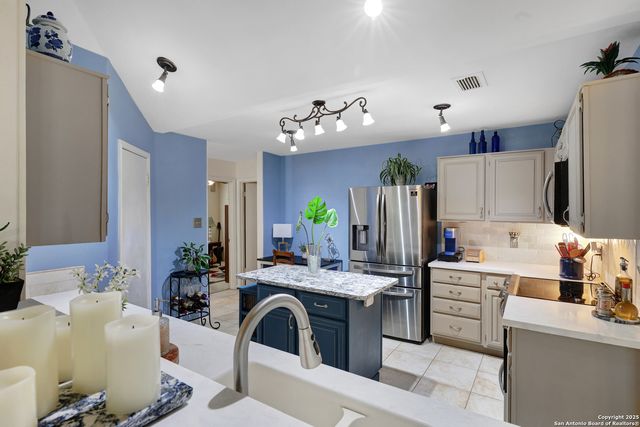 7811 Clymer, San Antonio, TX 78240