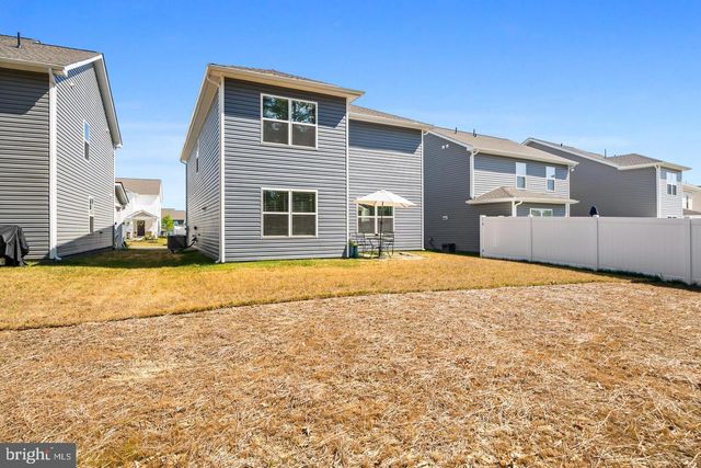 154 CHARMING FOREST AVE, La Plata, MD 20646