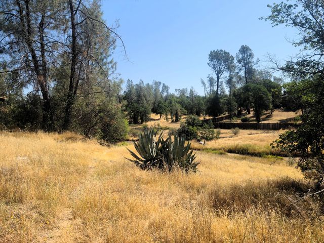 2319 Ostling Avenue, Shasta Lake, CA 96019