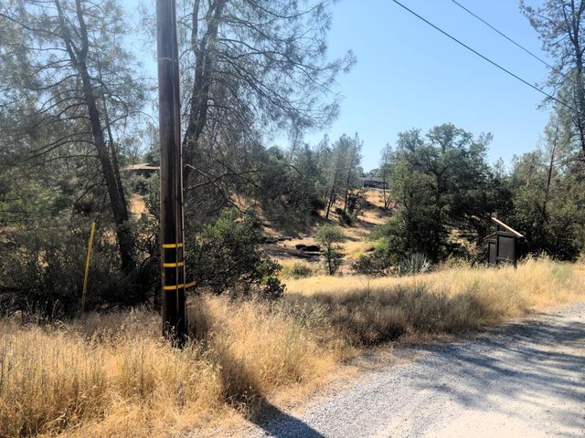 2319 Ostling Avenue, Shasta Lake, CA 96019