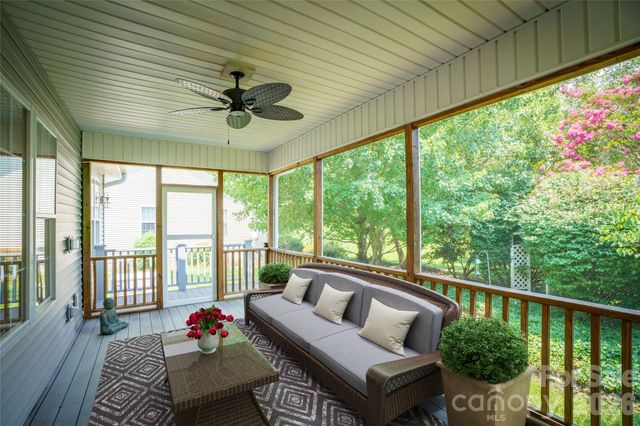14 Waterbury Court, Hendersonville, NC 28791