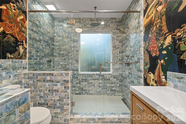 14 Waterbury Court, Hendersonville, NC 28791