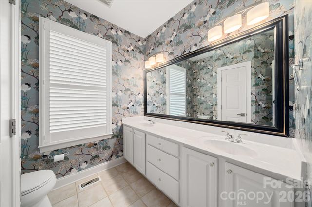 14 Waterbury Court, Hendersonville, NC 28791