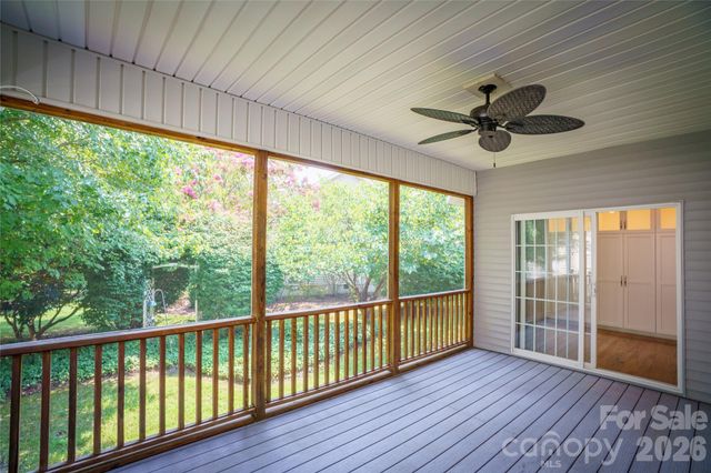 14 Waterbury Court, Hendersonville, NC 28791