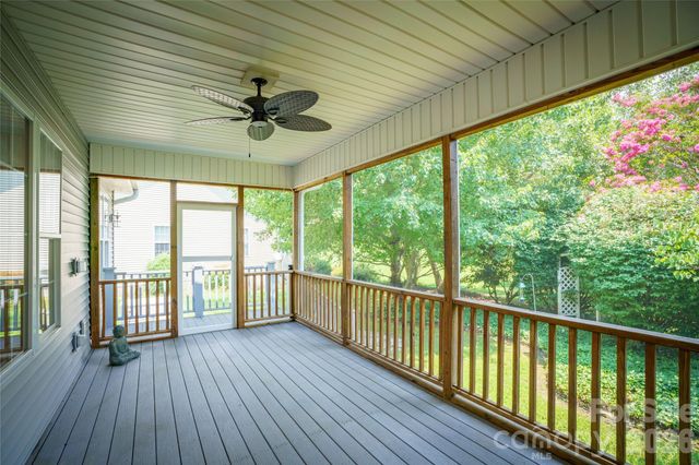 14 Waterbury Court, Hendersonville, NC 28791