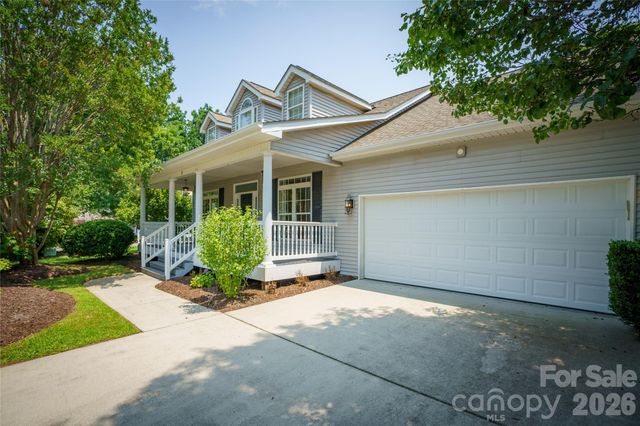 14 Waterbury Court, Hendersonville, NC 28791