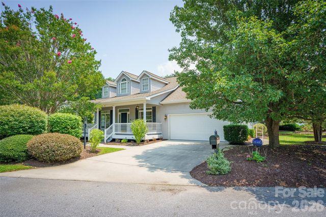 14 Waterbury Court, Hendersonville, NC 28791