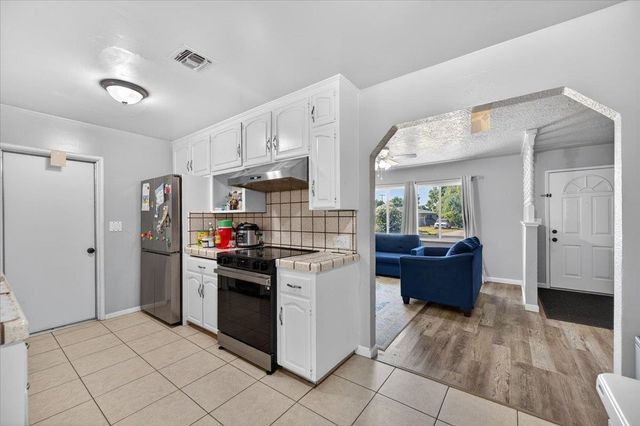 4737 E Cornell Avenue, Fresno, CA 93703