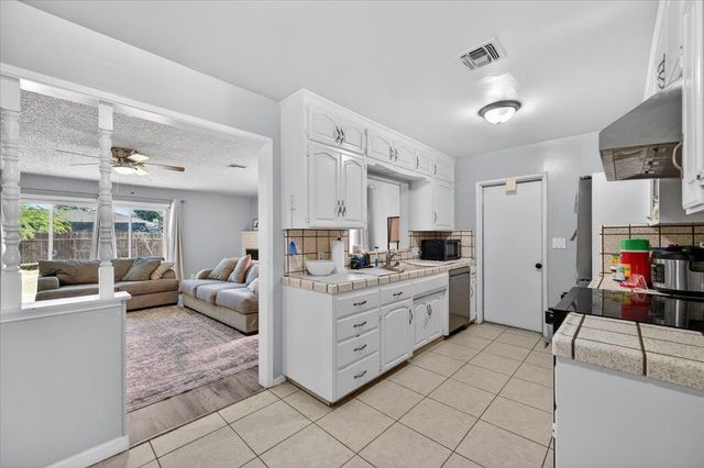 4737 E Cornell Avenue, Fresno, CA 93703