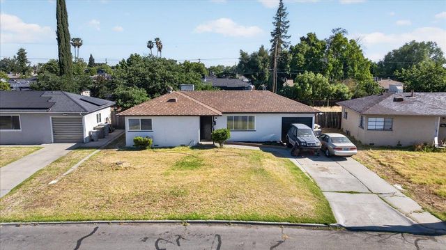4737 E Cornell Avenue, Fresno, CA 93703
