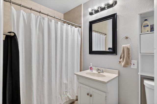 4737 E Cornell Avenue, Fresno, CA 93703