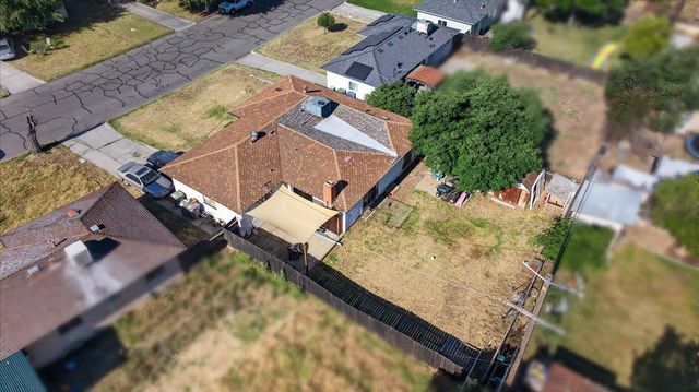 4737 E Cornell Avenue, Fresno, CA 93703