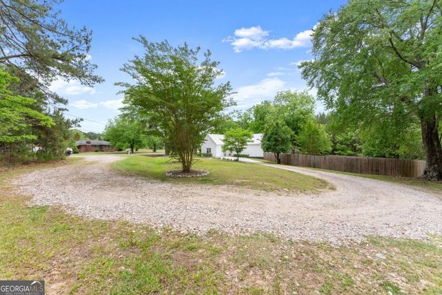 1519 New Hope Church Road, Loganville, GA 30052