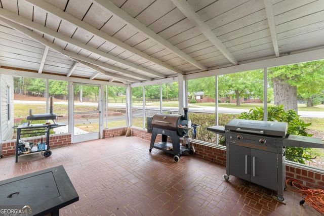 1519 New Hope Church Road, Loganville, GA 30052