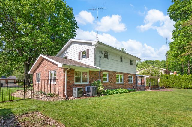 1781 Hacienda Drive, Stevensville, MI 49127