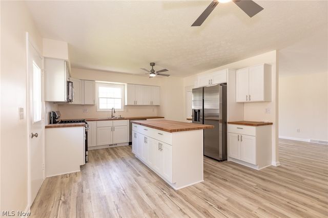 5258 Main Avenue, North Ridgeville, OH 44039