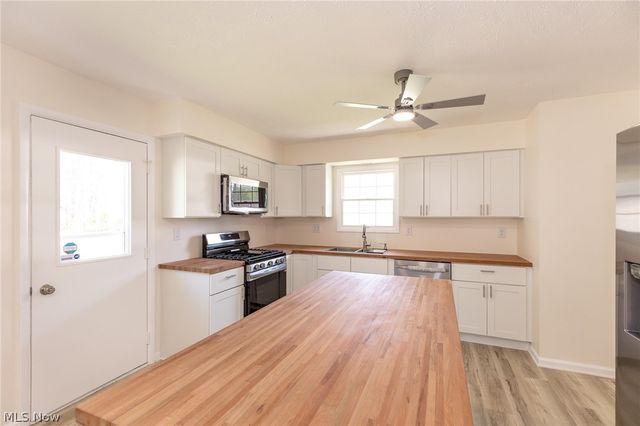5258 Main Avenue, North Ridgeville, OH 44039