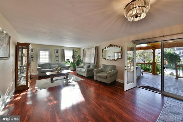 1518 CENTER AVE, Feasterville Trevose, PA 19053