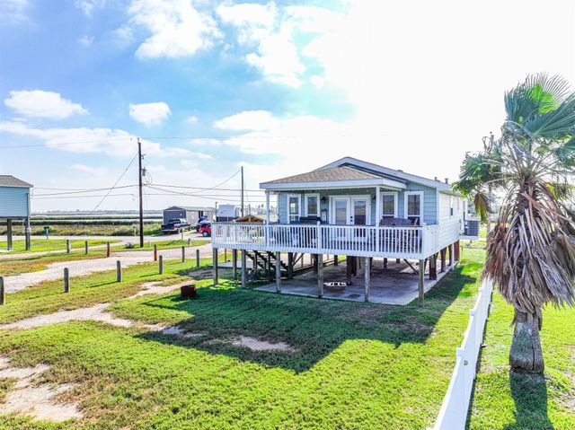 4622 Bayou Lane, Hitchcock, TX 77563