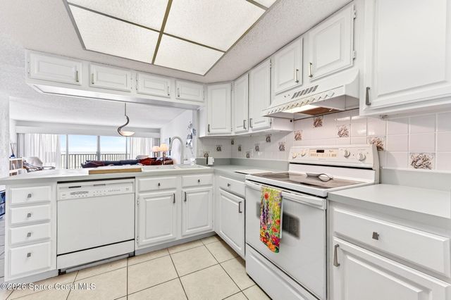 55 N 4th Street 606, Cocoa Beach, FL 32931