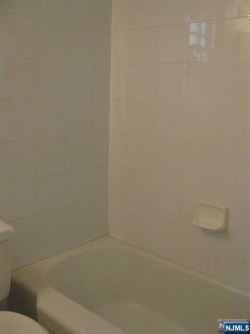 2-8 New Street 8A, Tenafly, NJ 07670