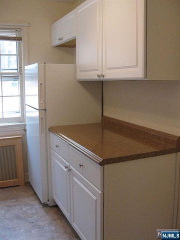 2-8 New Street 8A, Tenafly, NJ 07670