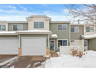 6983 21st Street, Oakdale, MN 55128