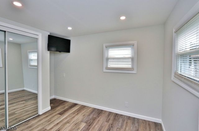 34 Helen Dr, Moonachie Boro, NJ 07074