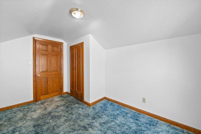 143 E Luther AVENUE, Oconomowoc, WI 53066