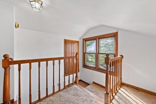 143 E Luther AVENUE, Oconomowoc, WI 53066