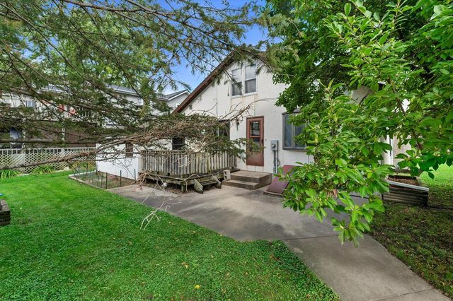 143 E Luther AVENUE, Oconomowoc, WI 53066