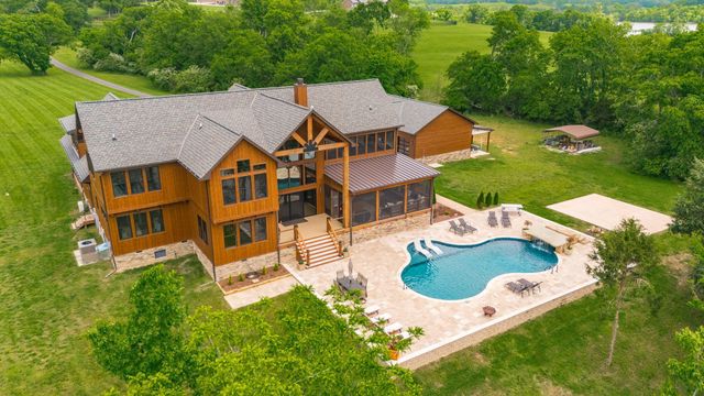 324 Lakeview Rd, Gallatin, TN 37066