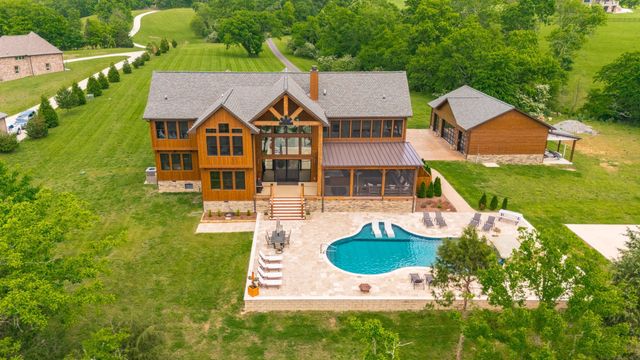 324 Lakeview Rd, Gallatin, TN 37066