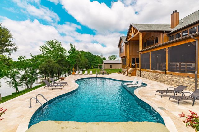 324 Lakeview Rd, Gallatin, TN 37066