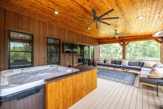 324 Lakeview Rd, Gallatin, TN 37066