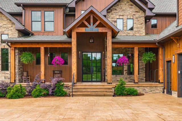 324 Lakeview Rd, Gallatin, TN 37066