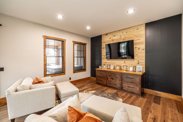 324 Lakeview Rd, Gallatin, TN 37066