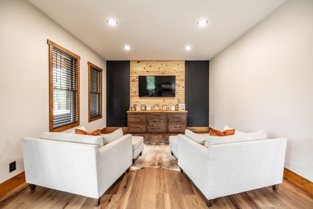 324 Lakeview Rd, Gallatin, TN 37066