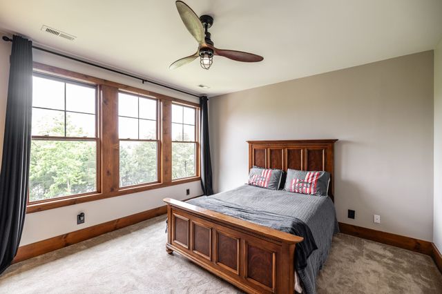 324 Lakeview Rd, Gallatin, TN 37066