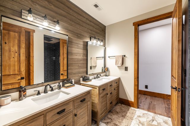 324 Lakeview Rd, Gallatin, TN 37066