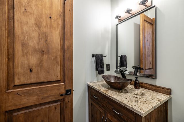 324 Lakeview Rd, Gallatin, TN 37066