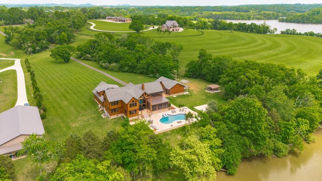 324 Lakeview Rd, Gallatin, TN 37066