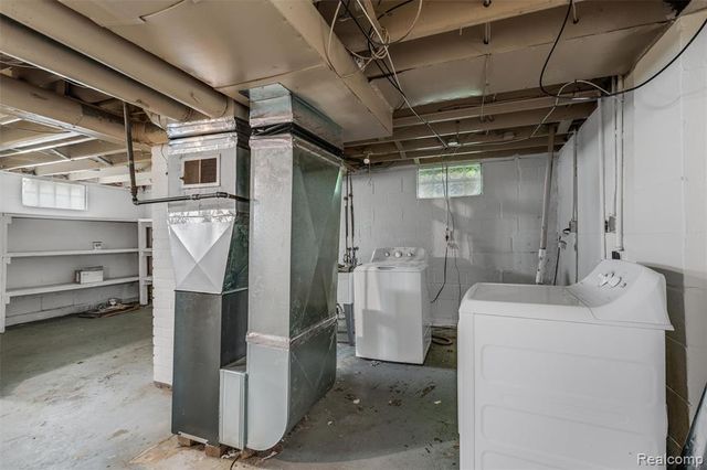 22506 Tuscany Avenue, Eastpointe, MI 48021