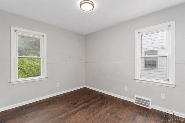 22506 Tuscany Avenue, Eastpointe, MI 48021